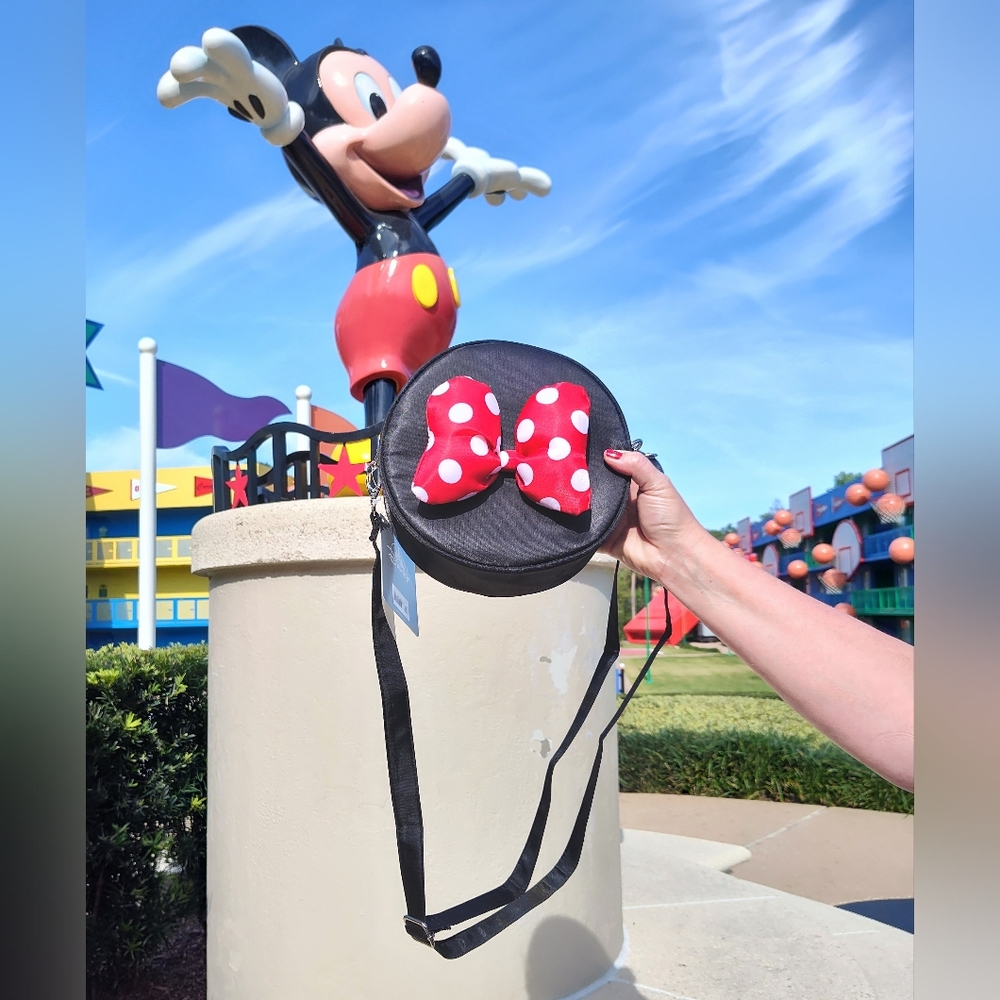 NWT Disney Minnie Mouse Polka Dot Bow Round Crossbody Bag